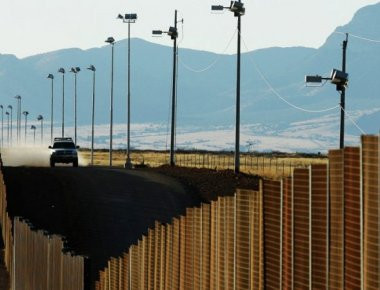 ΗΠΑ: Mειώθηκαν κατά 40% οι παράτυποι μετανάστες από το Μεξικό